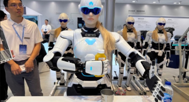 Yapay Zekâ Destekli Robotlar Artık Otomobil Satacak