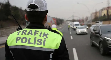 Yeni Trafik Cezaları 2025: Kırmızı Işık, Alkollü Sürüş ve Daha Fazlasına Ağır Yaptırımlar Geliyor!