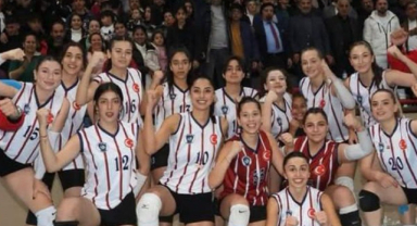 Depremzede Hatay Voleybol Takımı'ndan Destek Çağrısı